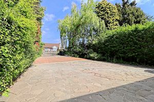 Driveway- click for photo gallery